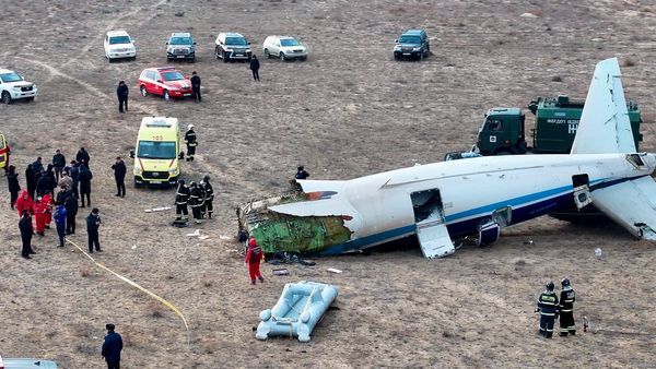 Azerbaijan Plane Crash : અઝરબૈજાન પ્લેન ક્રેશ માટે રશિયન રાષ્ટ્રપતિ પુતિને માફી માંગી, જાણો કેમ?
