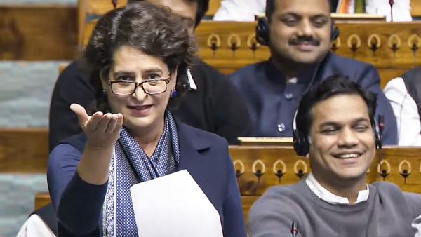 priyanka gandhi speech : આ સંઘનું વિધાન નથી, સંવિધાન છે, સંસદ પહોંચતા જ ફાયર મોડમાં પ્રિયંકા ગાંધી