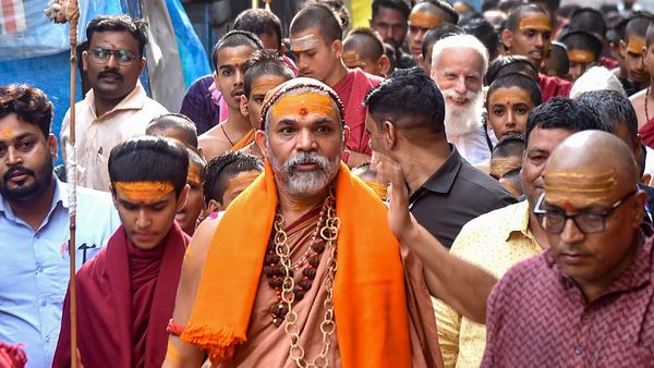 Maha kumbh stampede 2025 : શંકરાચાર્ય અવિમુક્તેશ્વરાનંદે CM યોગીના રાજીનામાની માંગ કરી