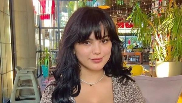 કોણ છે Azra Ay Vandan? જેને એક જ દિવસમાં 100 પુરૂષો સાથે સંબંધ બનાવવાની જાહેરાત કરતા પોલીસે ધરપકડ કરી