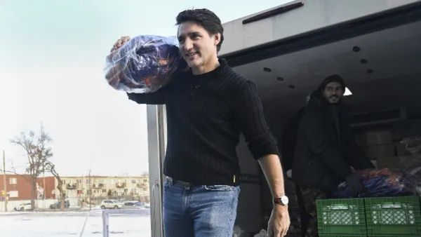 Justin Trudeau: નાઈટક્લબના બાઉંસરથી લઈને પ્રધાનમંત્રી સુધીની સફર, ટ્રૂડોનો રાજકીય સૂરજ કેવી રીતે અસ્ત થયો?