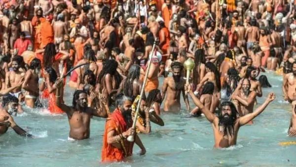Maha Kumbh 2025: નેપાળ, ઉત્તરાખંડથી મંગાવવામાં આવી રહી છે રુદ્રાક્ષ અને તુલસીની માળા, જાણો મહત્વ