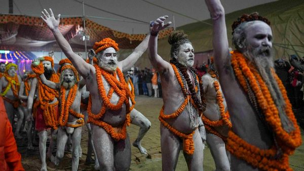 Maha Kumbh 2025 : મહા કુંભ બાદ અચાનક ક્યાં ગાયબ થઈ જાય છે લાખો નાગા સાધુ?