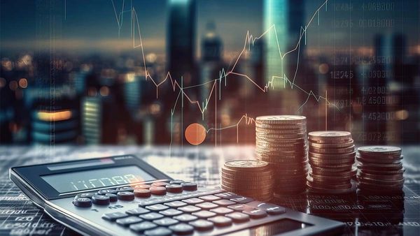 દર મહિને જમા કરાવો 561 રૂપિયા, SBIની આ યોજના બનાવી દેશે લખપતિ, વાંચો સંપૂર્ણ ડિટેઈલ