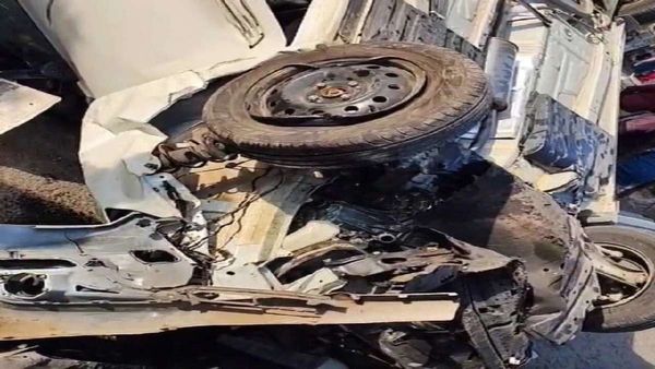 સુરત: લસકાણામાં કારચાલકે બે બાઈકને અડફેટે લેતા સગાભાઈ-બહેન સહિત ત્રણ લોકોનાં મોત