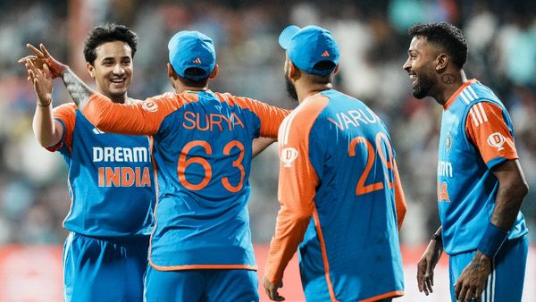 India vs England T20 : એકતરફી મુકાબલામાં ભારતની શાનદાર જીત, ઈનિંગ પર 4-1થી કબ્જો કર્યો