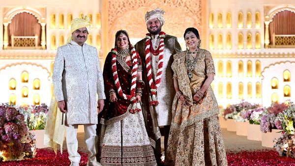 ગૌતમ અદાણીના પુત્ર જીત અદાણી અને દિવા શાહના લગ્નની તસવીરો સામે આવી