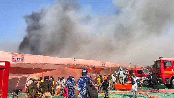 Maha Kumbh Fire : મહા કુંભમાં ફરીથી આગ લાગી, ફાયર બ્રિગેડ ઘટનાસ્થળે