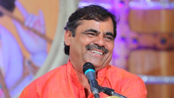 'વડીલો માફ કરજો, છાતીમાં દુ:ખે છે' , પ્રખ્યાત લોક સાહિત્યકાર માયાભાઈ આહિરની તબિયત અચાનક ચાલુ ડાયરામાં લથડી