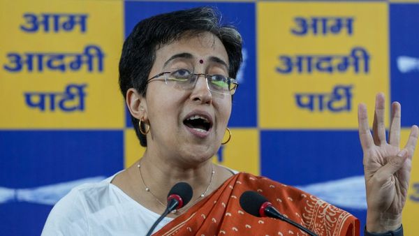 Delhi News : દિલ્હીની મહિલાઓને 2500 રૂપિયા ક્યારે? અતિશીએ યોજના પર સવાલ ઉઠાવ્યા