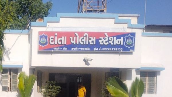 Banaskantha news : બનાસકાંઠા પોલીસ એક્શનમાં, દાંતામાં અસામાજિક તત્વોના વીજ કનેક્શન કપાયા