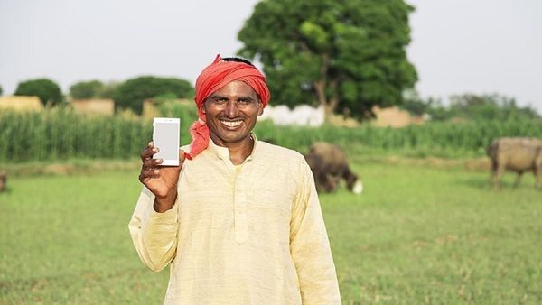ગુજરાતના 2,246 ખેડૂતોએ લીધો સરકારની સ્માર્ટફોન ખરીદ સહાય યોજનાનો લાભ, જાણો કેવી રીતે કરશો અપ્લાઈ?