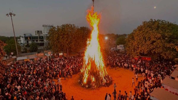 Holika Dahan 2025: 13 કે 14 માર્ચ ક્યારે છે હોલિકા દહન? જાણો પૂજા મૂહુર્ત, વિધિ અને મહત્વ