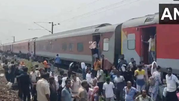 Kamakhya express accident : ઓડિશામાં કામાખ્યા એક્સપ્રેસના 11 ડબ્બા પાટા પરથી ઉતર્યા, બચાવ અભિયાન લોંચ