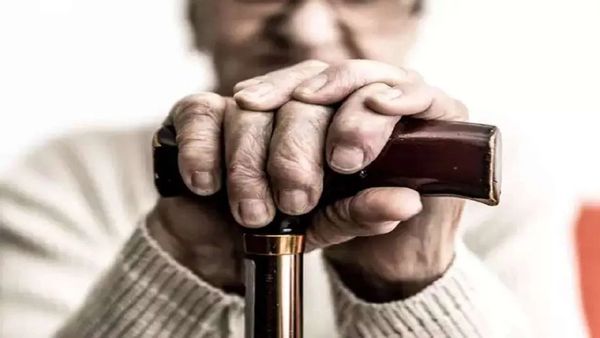 ગોધરામાં વિચિત્ર ઘટના, કોણે વૃદ્ધના પ્રાઈવેટ પાર્ટમાં બોટલનું ઢાકણું ફસાવી દીધુ? પોલીસ તપાસ શરૂ