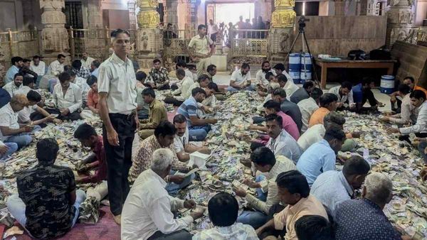 Sanwaliya Seth: સાંવલિયા સેઠ મંદિરને દાન મળ્યા અધધ...29 કરોડ રોકડા, 1 કિલો સોનું, 135 કિલો ચાંદી