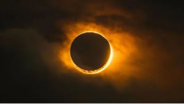 Surya Grahan 2025: આ વર્ષે પહેલુ સૂર્યગ્રહણ ક્યારે? ક્યાં અને શું તે ભારતમાં દેખાશે? જાણો આ વર્ષે કેટલા છે ગ્ર