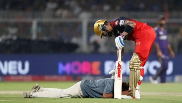 વિરાટ કોહલીની દીવાનગીએ ફેનને પહોંચાડ્યો જેલ, જાણો શું છે સમગ્ર મામલો