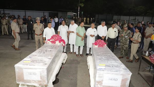 Pahalgam Terror Attack : પહેલગામ હુમલામાં માર્યા ગયેલા ભાવનગરના બે નાગરિકોના પાર્થિવ દેહ અમદાવાદ લવાયા