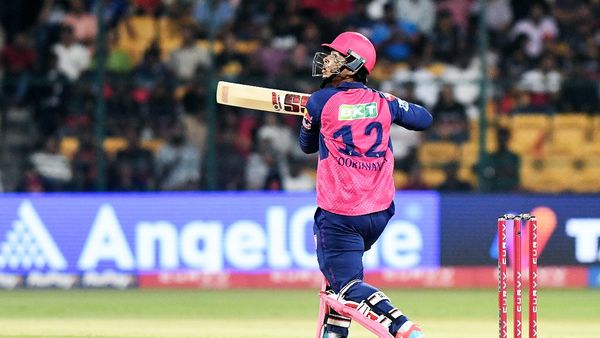 Vaibhav suryavanshi century : 14 વર્ષના વૈભવ સુર્યવંશીએ ઇતિહાર રચ્યો, 11 સિક્સર સાથે શાનદાર સદી