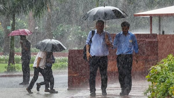 Gujarat Rain: રાજ્યમાં આગામી 2 દિવસ ભારે વરસાદની આગાહી, દક્ષિણ ગુજરાતમાં મેઘરાજા બોલાવી શકે છે ધડબડાટી