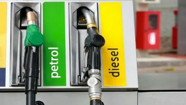 Petrol Diesel Price: આજે પેટ્રોલ-ડીઝલનો ભાવ વધ્યો કે ઘટ્યો? જાણો લેટેસ્ટ કિંમત