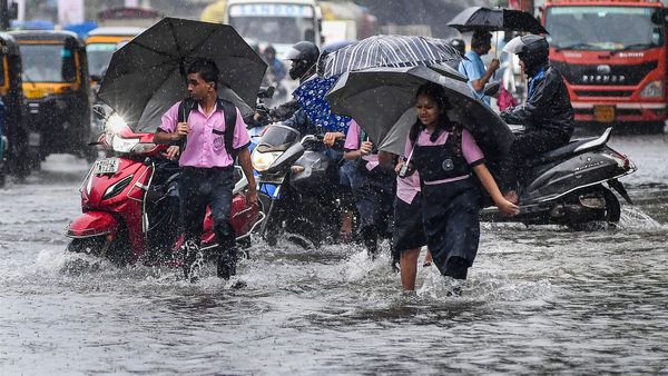 Gujarat Weather: એક સાથે ચાર વરસાદી સિસ્ટમ સક્રિય, આજે રાજ્યમાં ભારેથી અતિભારે વરસાદની આગાહી
