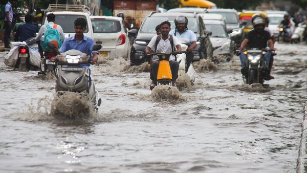 Weather Update: દિલ્હી સહિત આ રાજ્યમાં ભારે વરસાદ, જાણો હવામાન વિભાગની આગાહી