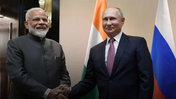 ટ્રમ્પના ટેરિફ વચ્ચે PM નરેન્દ્ર મોદીએ રશિયાના રાષ્ટ્રપતિ પુતિન સાથે કરી વાતચીત, જાણો શું થઈ ચર્ચા