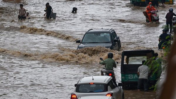 Gujarat Weather: રાજ્યમાં આજે 3 જિલ્લામાં રેડ અને 4 જિલ્લામાં યેલો એલર્ટ, જાણો હવામાન વિભાગની આગાહી
