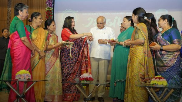 Raksha Bandhan 2025: મંત્રી ભાનુબેન બાબરીયા સહિતના બહેનોએ CM Bhupendra Patelને બાંધી રાખડી
