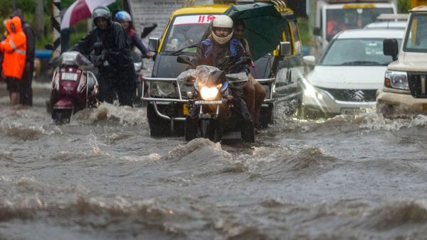 Gujarat Rain: સૌરાષ્ટ્ર અને દક્ષિણ ગુજરાતમાં ભારેથી અતિભારે વરસાદની આગાહી, આ જિલ્લામાં મેઘરાજા બોલાવશે સટાસટી