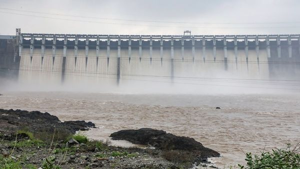Sardar sarovar dam : સરદાર સરોવર ડેમ 93 ટકા ભરાયો, 2.45 લાખ ક્યુસેક પાણી નર્મદા નદીમાં છોડાયું