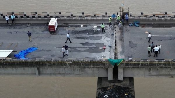 Tapi bridge news : અમદાવાદ-મુંબઈ હાઈવે પરનો તાપી બ્રિજ 20 ઓગસ્ટ સુધી બંધ રહેશે