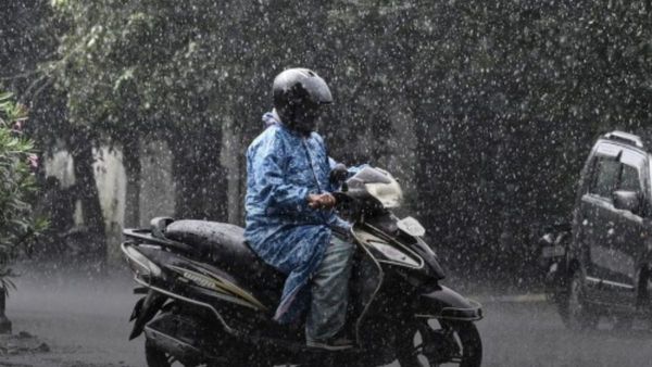 Gujarat Weather: નવરાત્રિના રંગમાં ભંગ પાડી શકે છે, રાજ્યમાં આજે સામાન્યથી મધ્યમ વરસાદની આગાહી