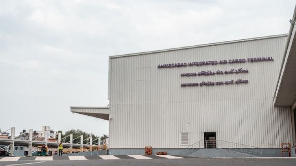 Ahmedabad Airport : અમદાવાદ એરપોર્ટ પર ઇન્ટિગ્રેટેડ કાર્ગો ટર્મિનલનો પ્રારંભ, નિકાસ લોજિસ્ટિક્સને વેગ આપશે