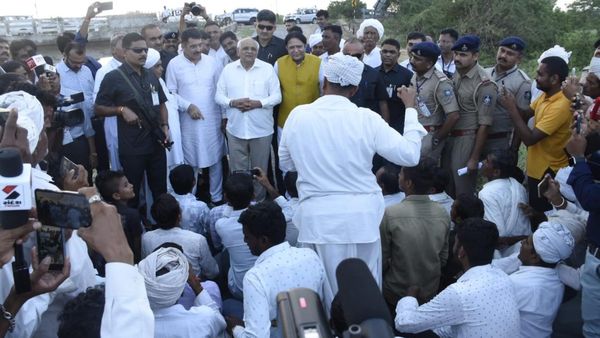 Banaskantha Flood : મુખ્યમંત્રીએ બનાસકાંઠાના પૂરગ્રસ્ત વિસ્તારોની મુલાકાત લીધી