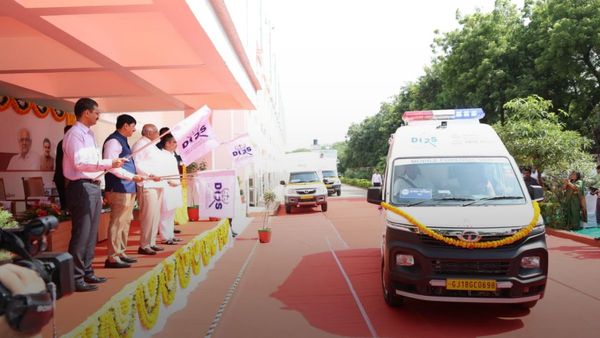 CM ભૂપેન્દ્ર પટેલે રાજ્યના જિલ્લાઓમાં ફાળવાયેલી 28 નવી મોબાઈલ ફોરેન્સિક વાનને ગાંધીનગરથી ફ્લેગ ઓફ કરાવ્યું