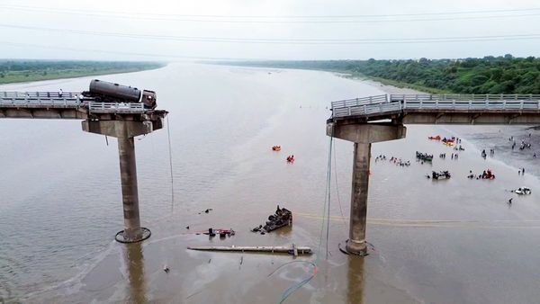 Gambhira bridge collapse : ગંભીરા બ્રિજ દુર્ઘટના મામલે વિધાનસભામાં હંગામો, સરકારે 148 પુલ ભારે વાહનો બંધ કર્યા