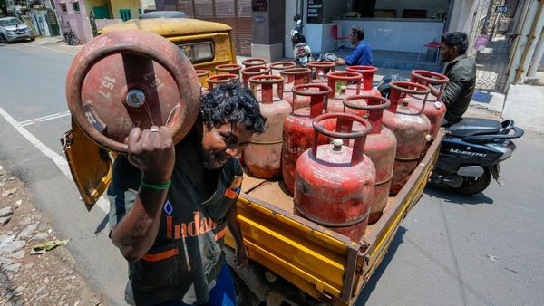 LPG Gas Cylinder: શું LPG સિલિન્ડરના ભાવ ઘટશે? GST ઘટાડાની શું થશે અસર?