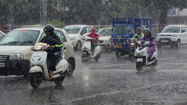 Gujarat Weather: નવરાત્રી વચ્ચે રાજ્યમાં હજી પણ ભારે વરસાદની આગાહી, જાણો ક્યાં પડશે વરસાદ