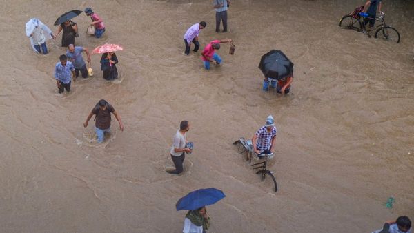 Gujarat Weather: રાજ્યમાં આજે વરસાદને લઈ રેડ એલર્ટ અપાયું, જાણો હવામાન વિભાગની આગાહી