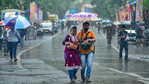 Gujarat Weather: સૌરાષ્ટ્ર અને દક્ષિણ ગુજરાતમાં વરસાદી માહોલ, જાણો હવામાન વિભાગની આગાહી