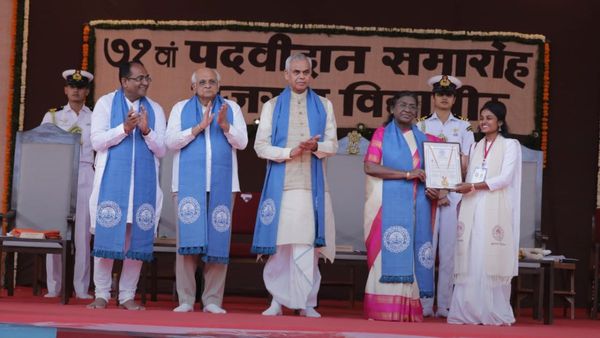 અમદાવાદ: ગુજરાત વિદ્યાપીઠનો ઐતિહાસિક 71મો પદવીદાન સમારોહ, રાષ્ટ્રપતિની હાજરીમાં 719 વિદ્યાર્થીઓને પદવી એનાયત
