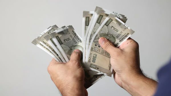 DA Hike Gujarat : ગુજરાતના સરકારી કર્મચારીઓ-પેન્શનરો માટે મોટા સમાચાર, મોંઘવારી ભથ્થામાં વધારો