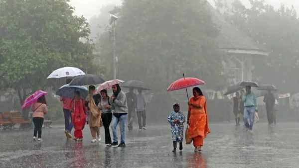 Gujarat Weather: રાજ્યમાં આજે છૂટાછવાયા વરસાદની આગાહી, એક-બે દિવસમાં માવઠાની વિદાય સાથે 'ગુલાબી ઠંડી' જામશે