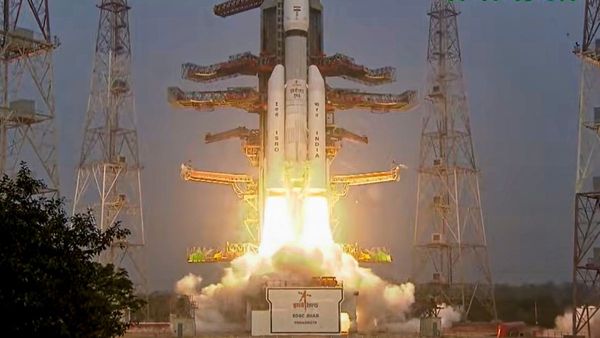 ISRO: શ્રીહરિકોટાથી બ્લુબર્ડ બ્લોક-2 ઉપગ્રહ લોન્ચ, હવે સીધા અવકાશથી જોડાશે સ્માર્ટફોન