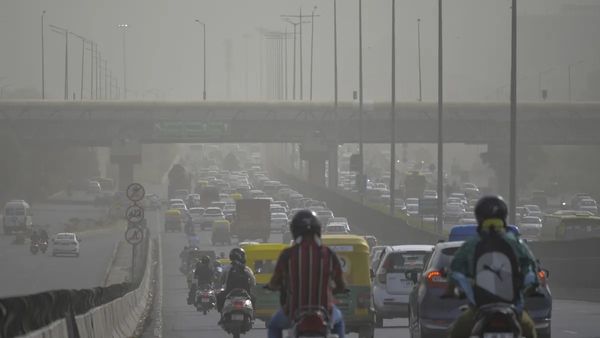 Air Pollution: સુરત શહેરની હવા બની ઝેરી, AQI 200ને પાર, જાણો તમારા વિસ્તારની સ્થિતિ