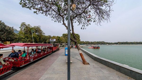 કાંકરિયાને નવી અટલ ટ્રેન મળશે, ફલાવર શોની મુદત વધારાઈ