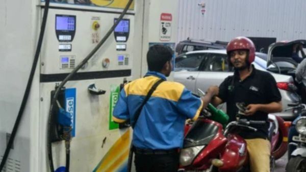Petrol Diesel Price: 7 જાન્યુઆરીએ પેટ્રોલ-ડીઝલના ભાવમાં આવ્યો ફેરફાર, જાણો તમારા શહેરની લેટેસ્ટ કિંમત